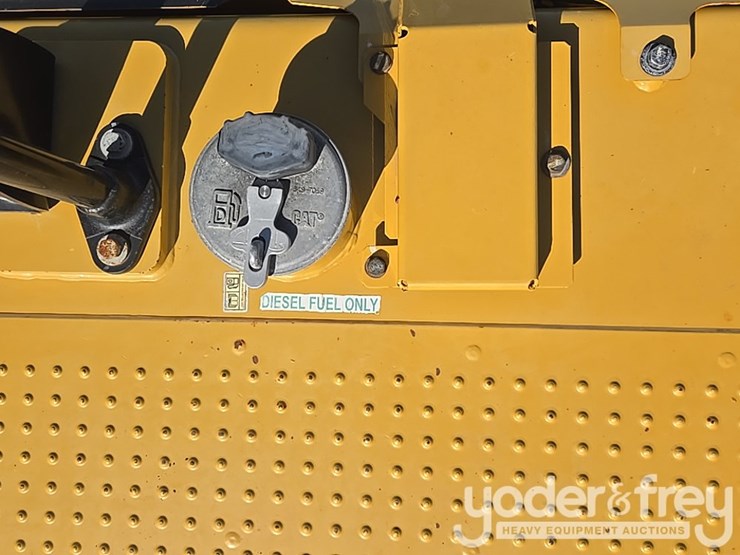 2019-caterpillar-336-image-75