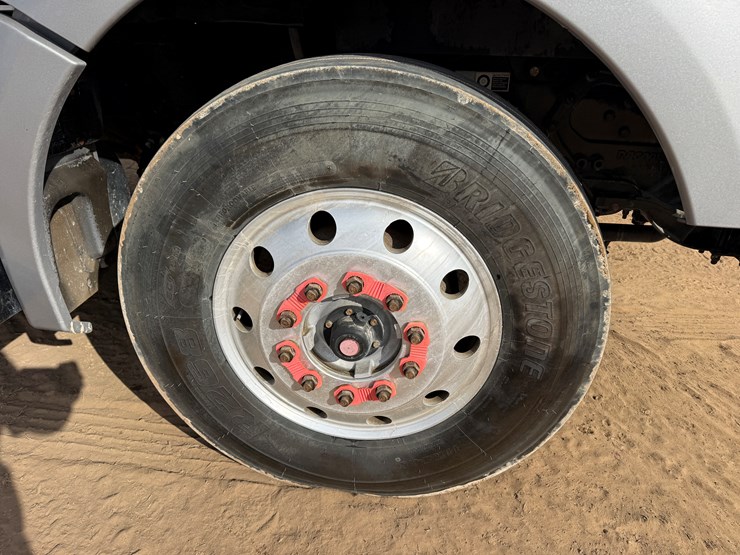 2020-kenworth-t880-image-17