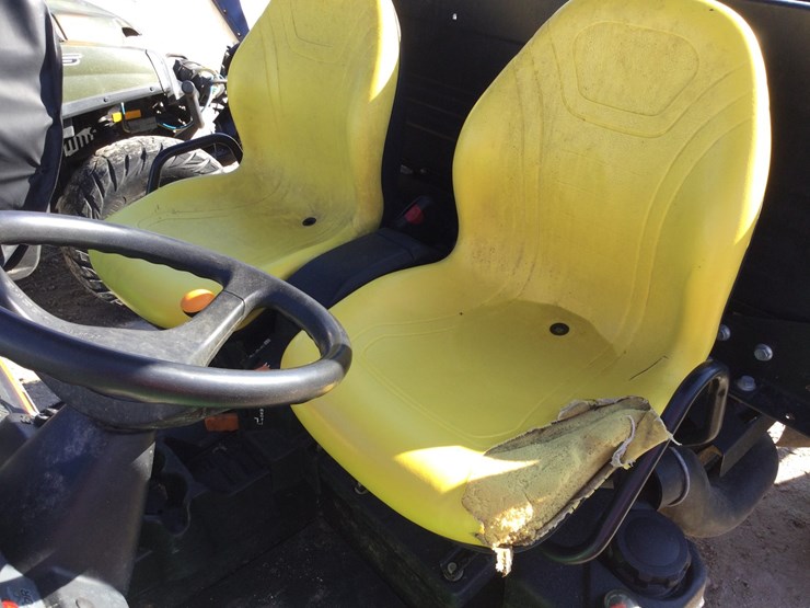 john-deere-gator-image-6