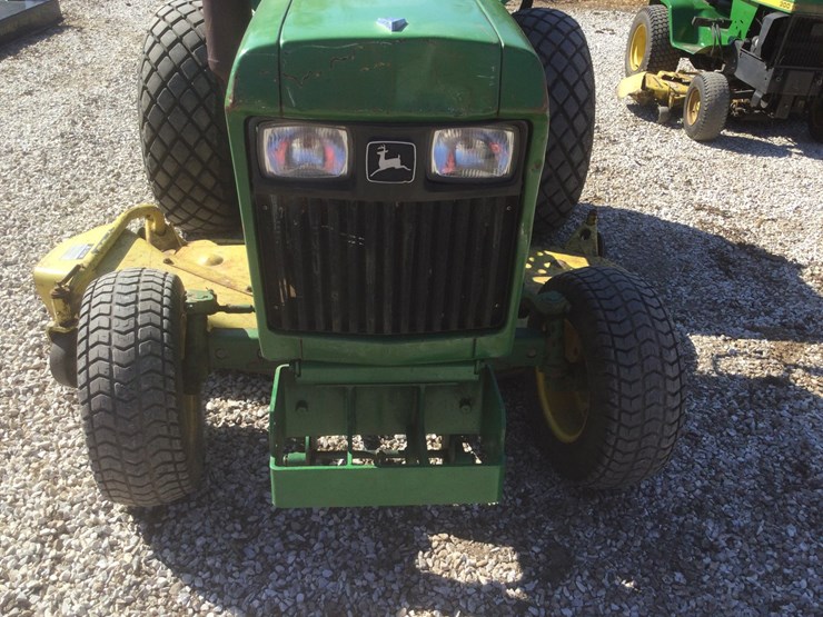 john-deere-850-image-3