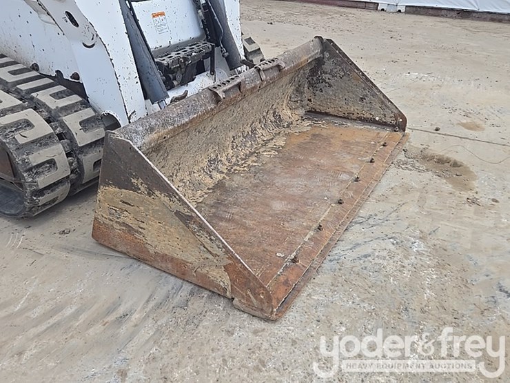 2021-bobcat-t740-image-23