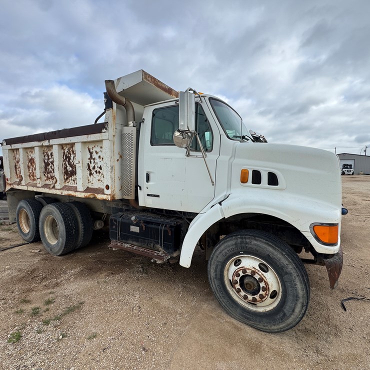 2001 STERLING LT7500