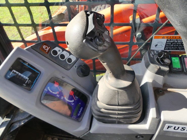 kubota-svl97-2-image-12