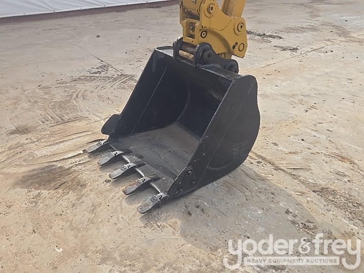 2018-caterpillar-305.5-image-25