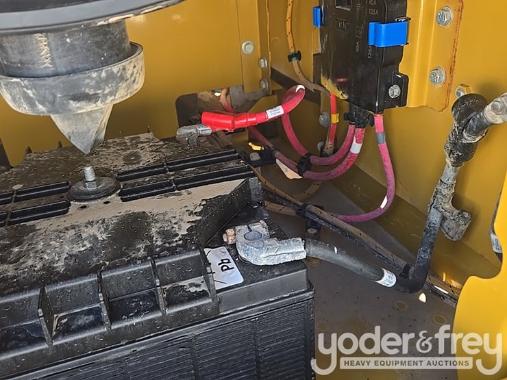 2019-caterpillar-336-image-36