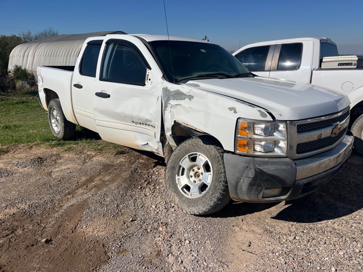2012-chevrolet-silverado-1500-image-3