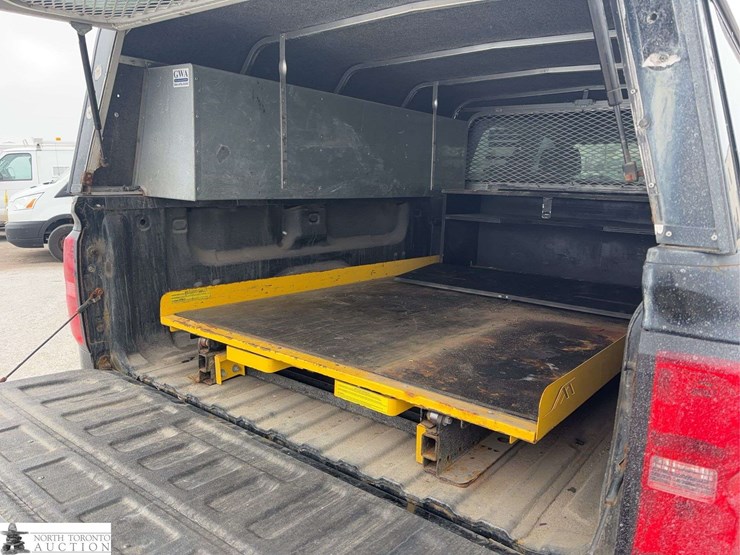 2016-chevrolet-silverado-2500hd-image-30