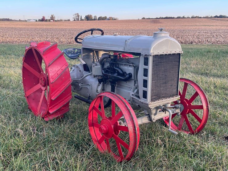 1917-experimental-fordson-tractor-(oldest-fordson-tractor-in-the-world)-image-7