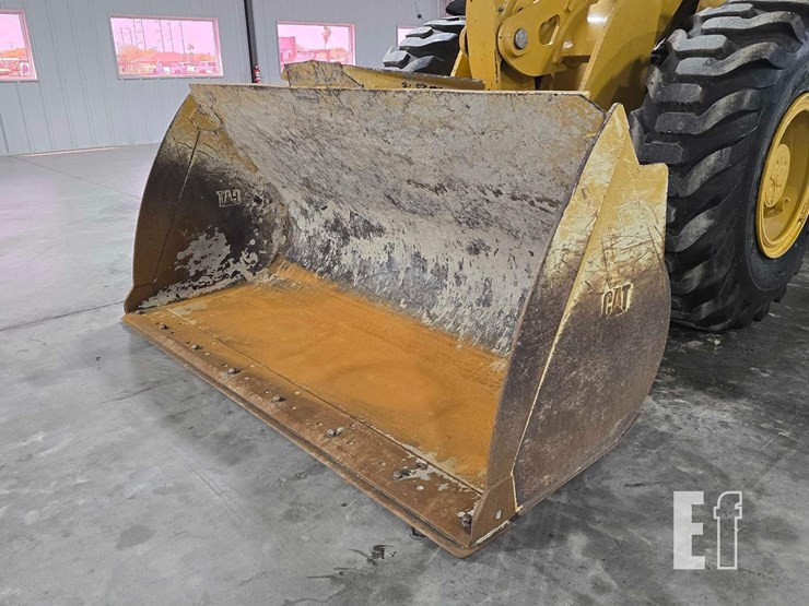 2022-caterpillar-920-image-9