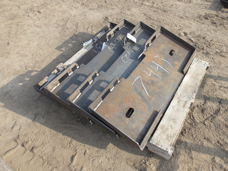 #7423-•-formed-skid-steer-frame-image-2