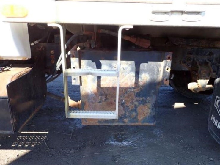 2016-ford-f650-image-38