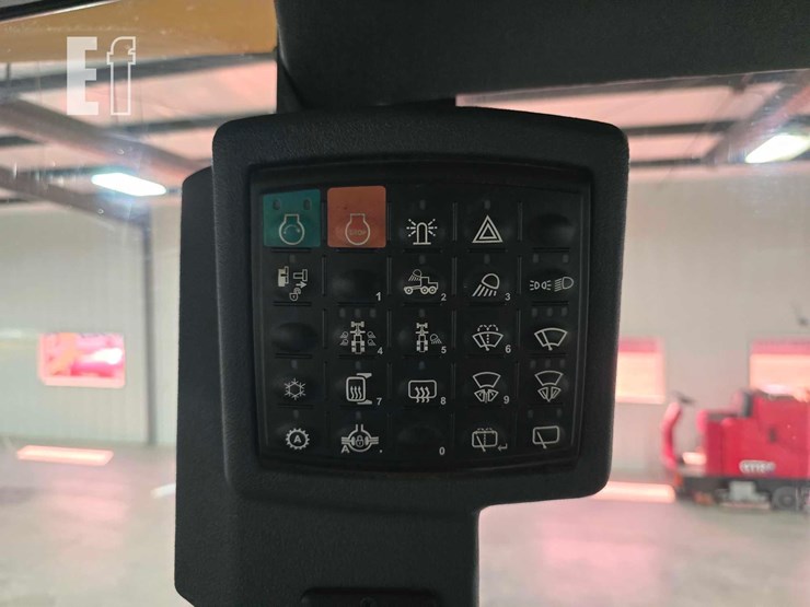 2009-deere-770g-image-21