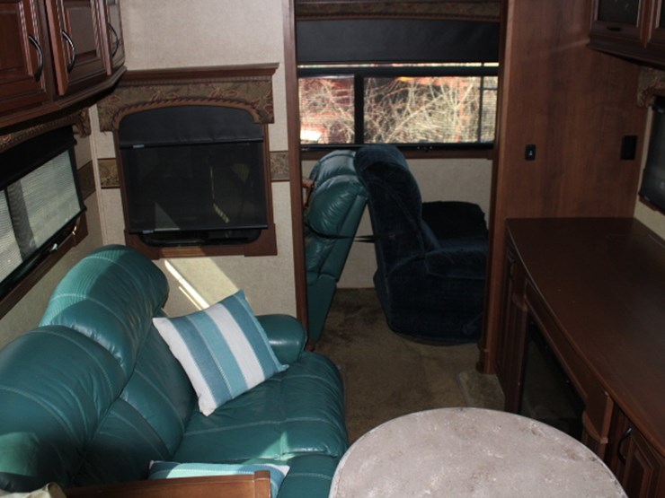 #7364-•-2015-jayco-pinnacle-fifth-wheel-camper-image-46