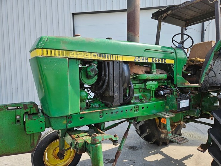 1982-john-deere-4240-image-40