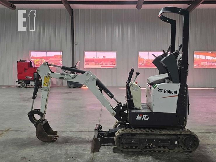 2022-bobcat-e10-image-5