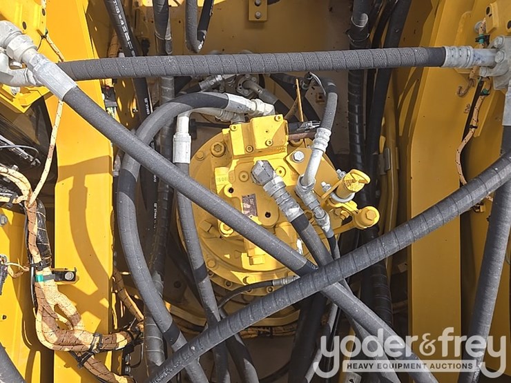 2019-caterpillar-336-image-124