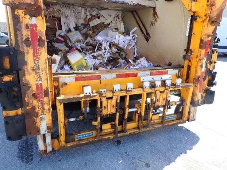 2017-western-star-4700sb-image-60