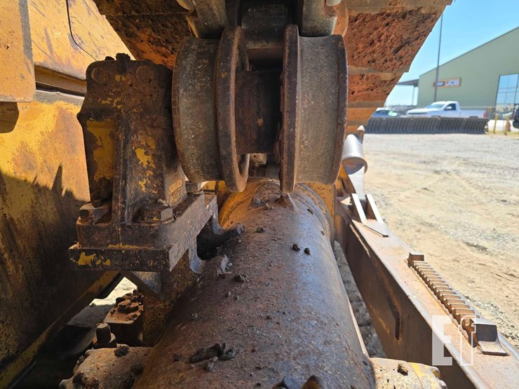 2006-caterpillar-d6r-iii-image-40