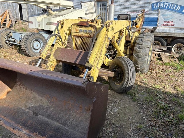 ford-tractor-image-4