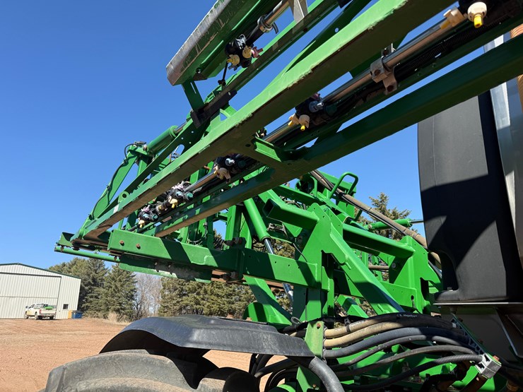 2015-john-deere-r4038-image-23