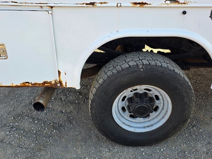 2004-ford-f350-image-18