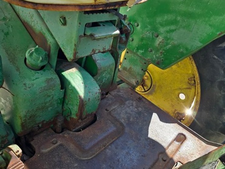 1967-john-deere-2510-image-23