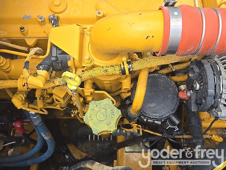 2017-deere-210g-lc-image-85