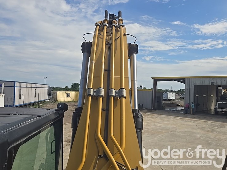 2017-caterpillar-336fl-image-90