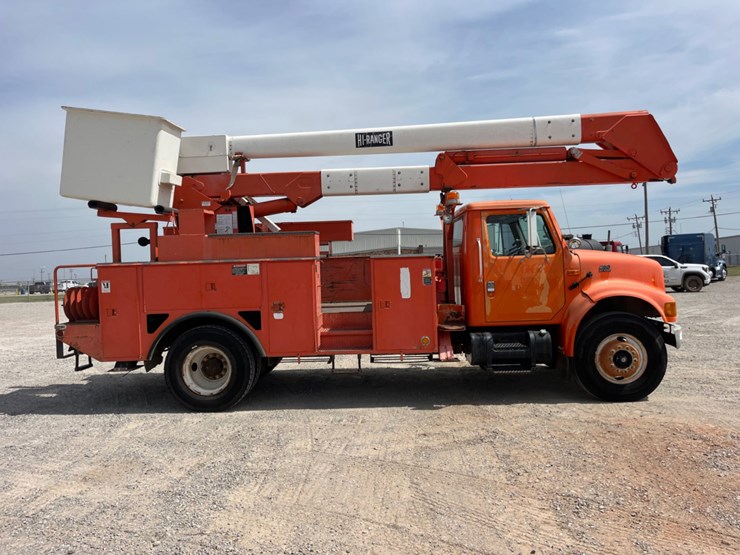 2001-international-4900-image-4