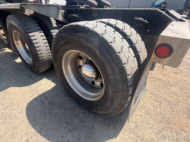 2016-western-star-4700-image-30