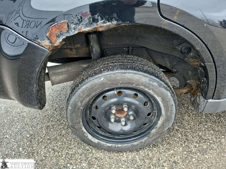 2010-ford-escape-image-33