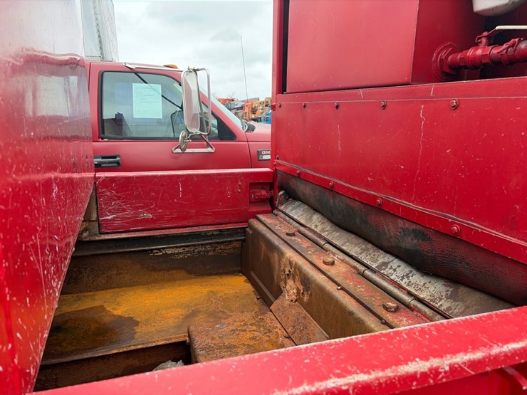 2008-gmc-w5500-image-12