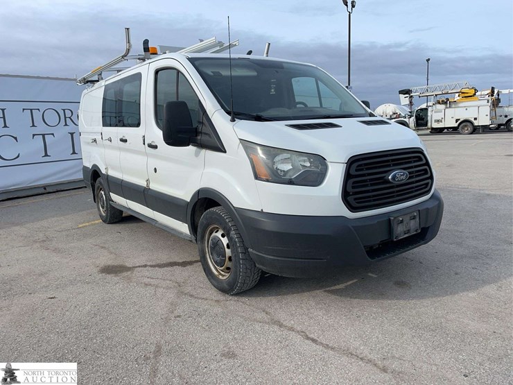2015-ford-transit-image-3