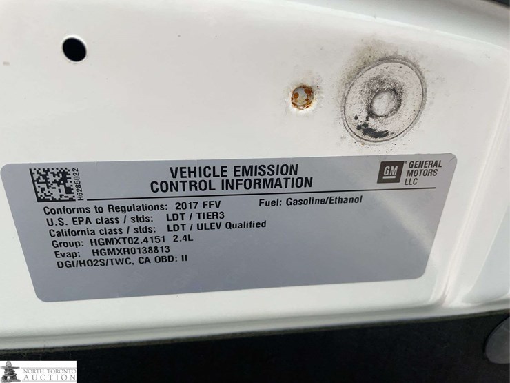 2017-chevrolet-equinox-image-27