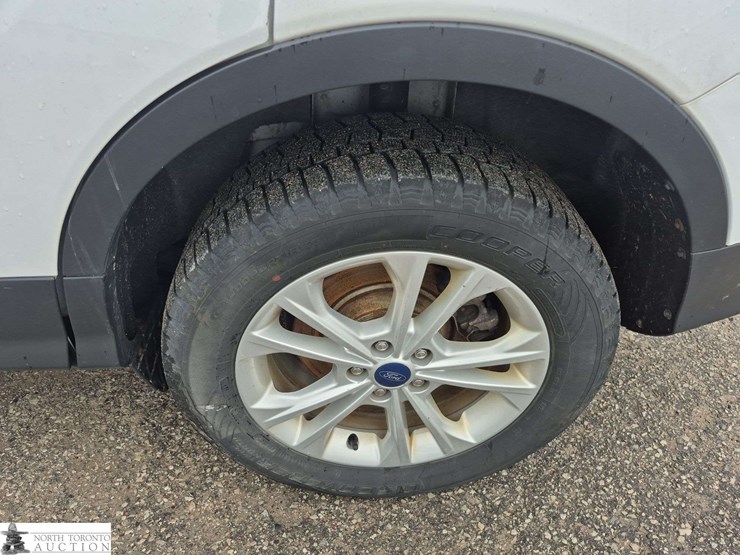 2017-ford-escape-image-22