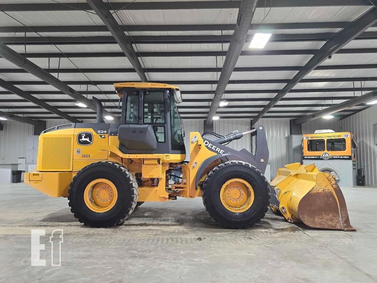 2022-deere-524-p-tier-image-6