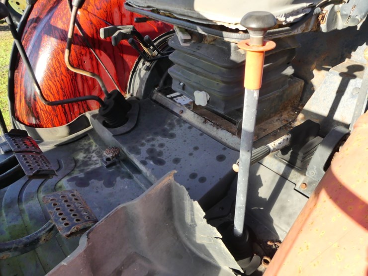 case-ih-farmall-80-image-12