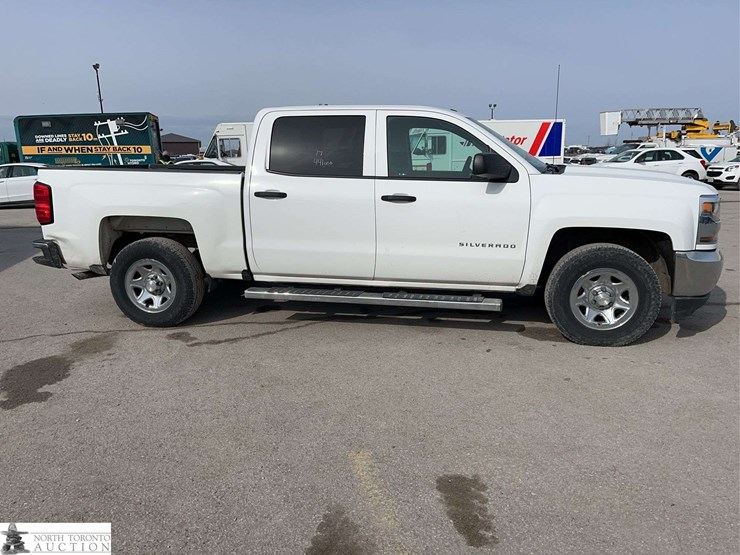 2017-chevrolet-silverado-1500-image-4