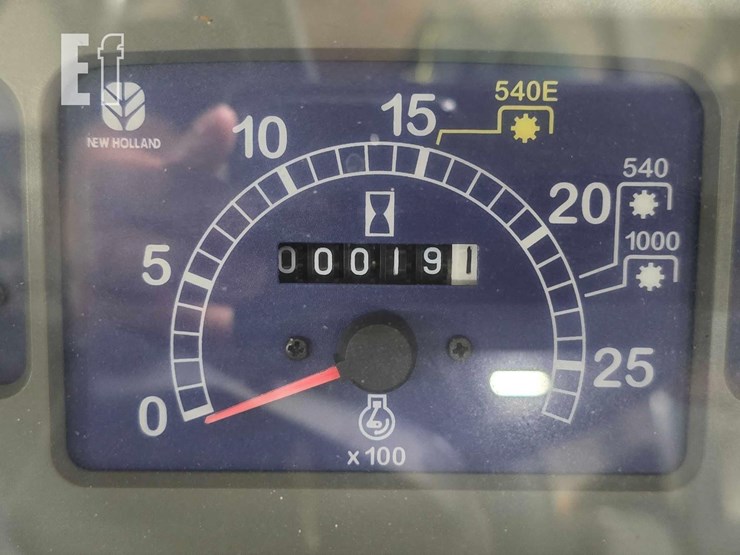 new-holland-tn75a-image-17