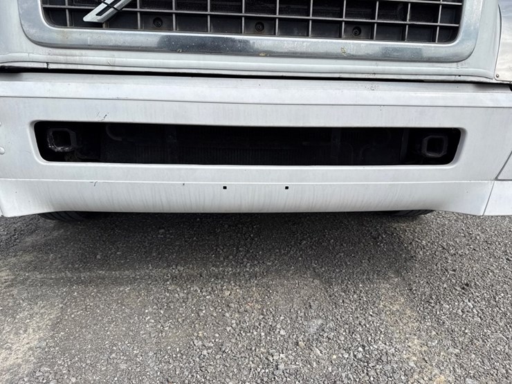 #31956-•-2012-volvo-vnl-tandem-axle-truck-tractor-image-40