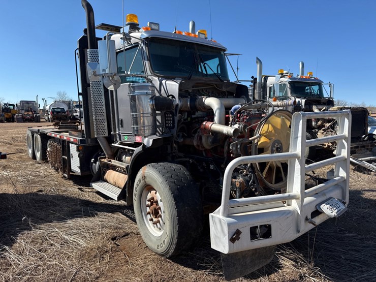 2012-kenworth-t800-image-2