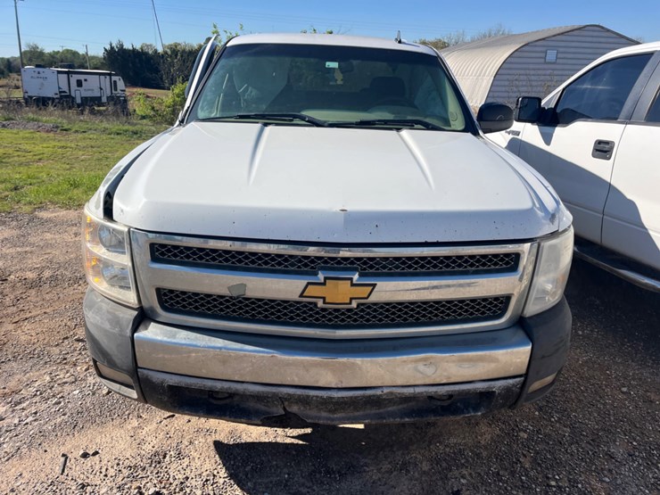 2012-chevrolet-silverado-1500-image-2