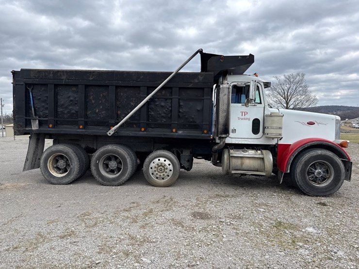 1990-peterbilt-357-image-6