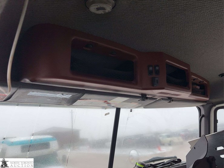 non-operable-2014-mack-pinnacle-t/a-day-cab-tractor-image-15