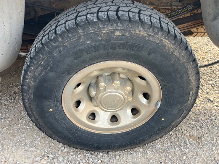 2001-ford-f250-image-13