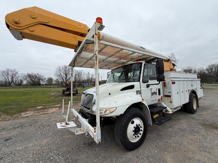 2009-international-durastar-4300-image-1