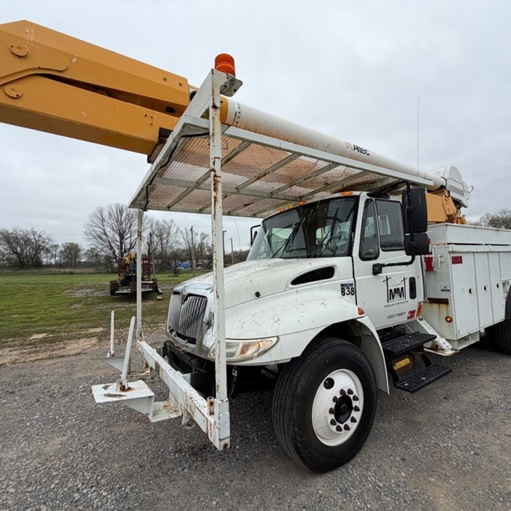 2009 INTERNATIONAL DURASTAR 4300