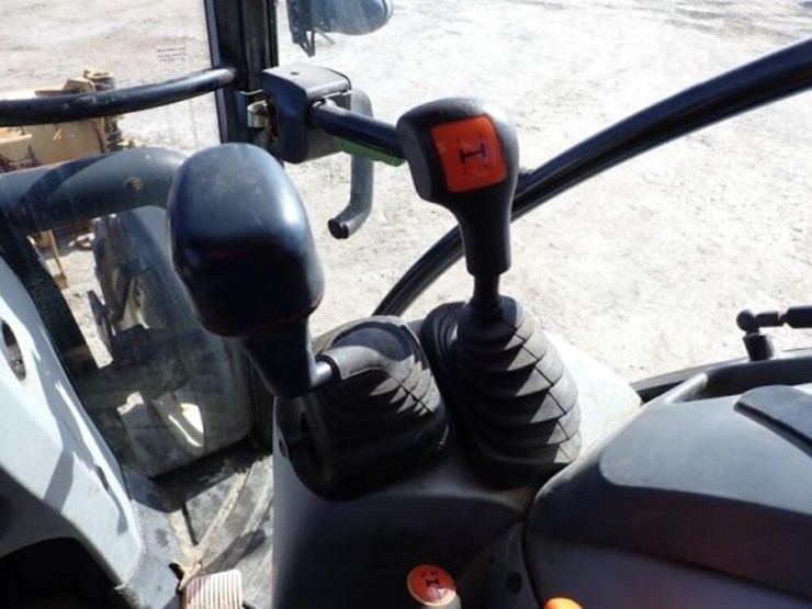 2014-new-holland-t4.75-image-16