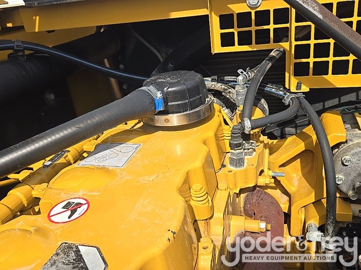 2019-caterpillar-336-image-111