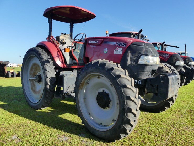 case-ih-farmall-140a-image-2